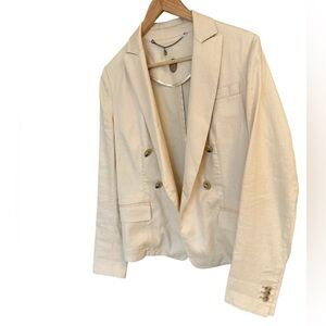 Tru Trussardi NWOT size 42 (8 US) Light crème  Blazer thicker material
